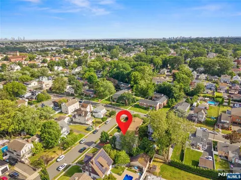 View/Area - 11 Hampton Pl, Nutley, NJ 07110 photo 16 of 20