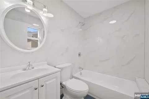 Bath - 11 Hampton Pl, Nutley, NJ 07110 photo 3 of 3