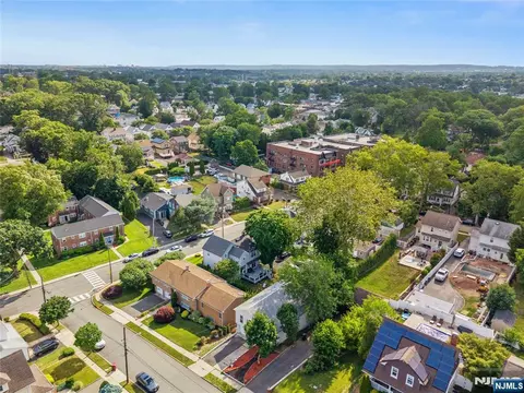 View/Area - 11 Hampton Pl, Nutley, NJ 07110 photo 5 of 20