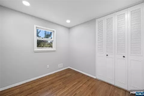 Bedroom - 11 Hampton Pl, Nutley, NJ 07110 photo 1 of 3