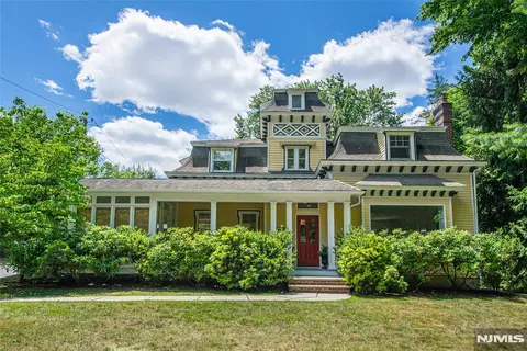 181 Sunset Ave, Verona, NJ 07044