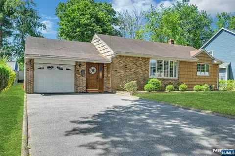 Exterior - 86 Willowbrook Ct, Paramus, NJ 07652 photo 2 of 7