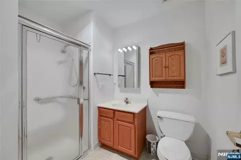 Bath - 189 Forest Ave #219, Paramus, NJ 07652 photo 2 of 2