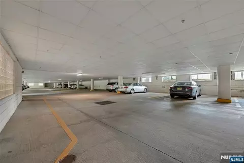 Exterior - 189 Forest Ave #219, Paramus, NJ 07652 photo 1 of 1
