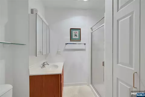 Bath - 189 Forest Ave #219, Paramus, NJ 07652 photo 1 of 2