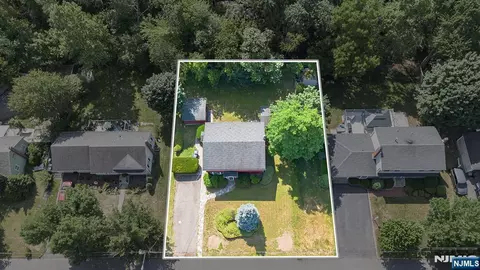354 Terhune Ave, Paramus, NJ 07652