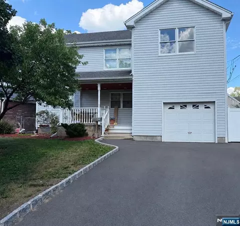 71 View St, Bergenfield, NJ 07621