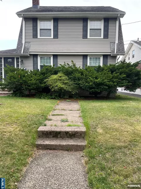 151 Luddington Ave, Clifton, NJ 07011