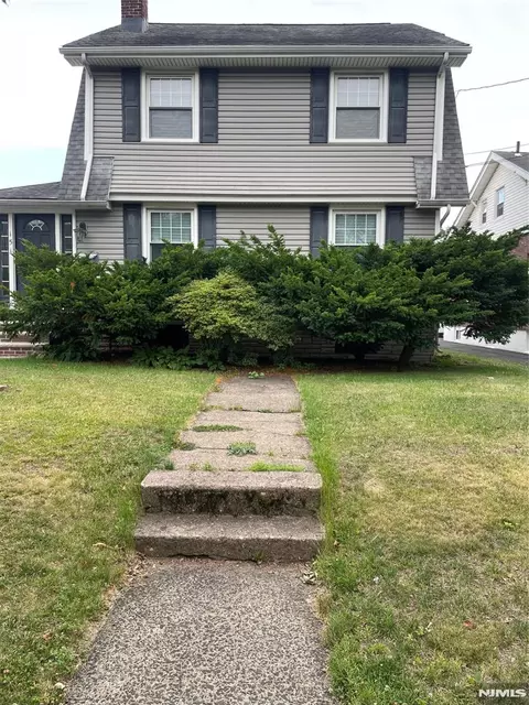 151 Luddington Ave, Clifton, NJ 07011