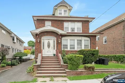 417 Oakdene Ave, Cliffside Park, NJ 07010