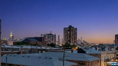 6601 Bdway #E7, West New York, NJ 07093