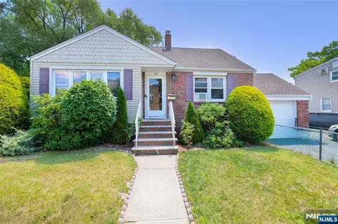 242 Prospect St, Nutley, NJ 07110