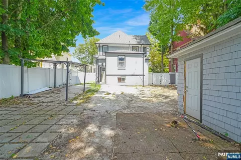 Exterior - 283 Hamilton Pl, Hackensack, NJ 07601 photo 2 of 6