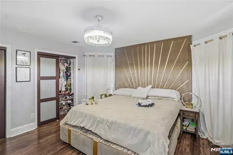 Bedroom - 283 Hamilton Pl, Hackensack, NJ 07601 photo 5 of 6