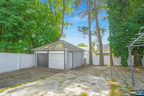 Exterior - 283 Hamilton Pl, Hackensack, NJ 07601 photo 6 of 6
