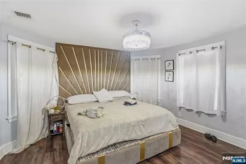 Bedroom - 283 Hamilton Pl, Hackensack, NJ 07601 photo 4 of 6