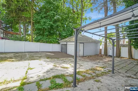 Exterior - 283 Hamilton Pl, Hackensack, NJ 07601 photo 5 of 6