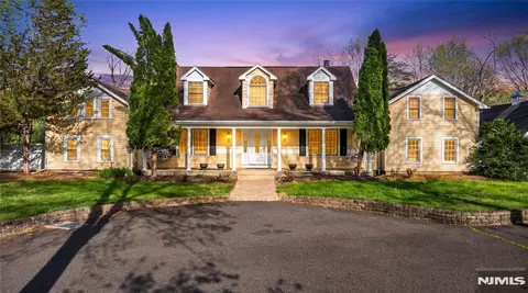 325 Matchaponix Rd, Monroe Township, NJ 08831