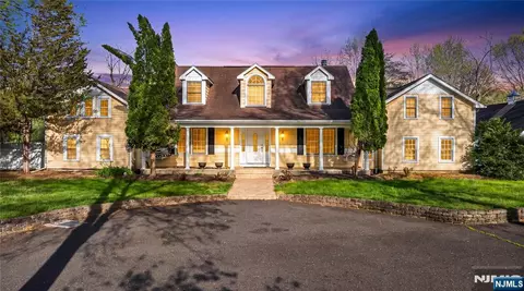 325 Matchaponix Rd, Monroe Township, NJ 08831
