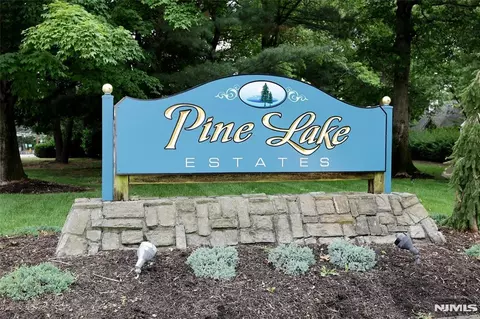 30 Reagan Way #530A, Township Of Washington, NJ 07676