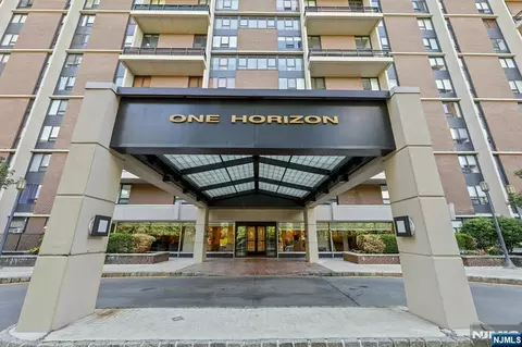 1 Horizon Rd #632, Fort Lee, NJ 07024