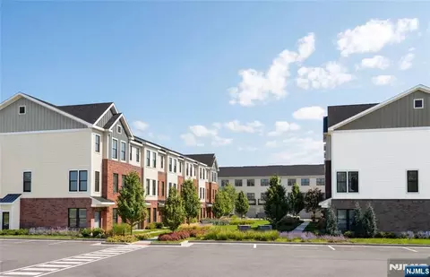 400 Sycamore St #406, Kearny, NJ 07032