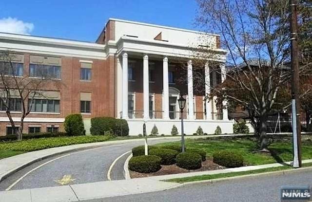 27 W Clinton Ave #1E, Tenafly, NJ 07670