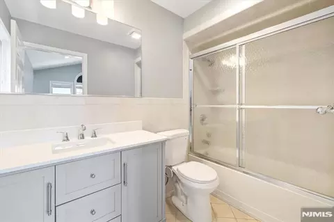 Bath - 481 Gardner Pl #1, Hackensack, NJ 07601 photo 2 of 2