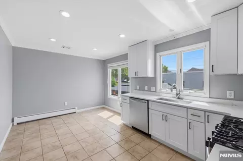 Entry Way - 481 Gardner Pl #1, Hackensack, NJ 07601 photo 1 of 4