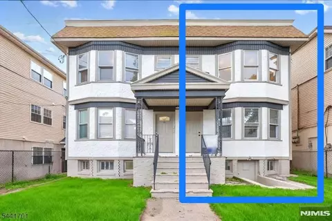 22 Edwin Pl, Newark, NJ 07112