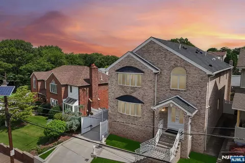 11 Linden Ave, Kearny, NJ 07032