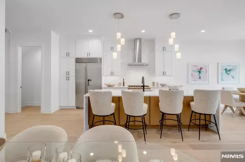 9 Feldman Ct, Paramus, NJ 07652