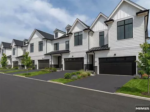 Exterior - 9 Feldman Ct, Paramus, NJ 07652 photo 2 of 2