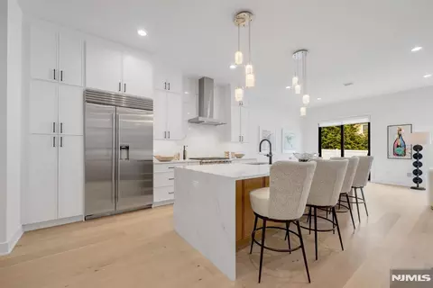 Kitchen - 9 Feldman Ct, Paramus, NJ 07652 photo 1 of 1