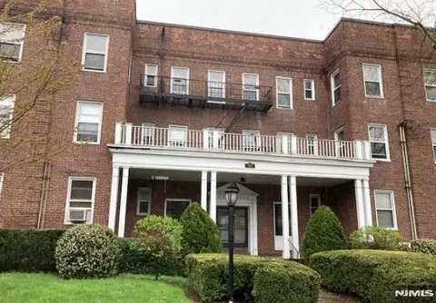 985 Teaneck Rd #3K, Teaneck, NJ 07666