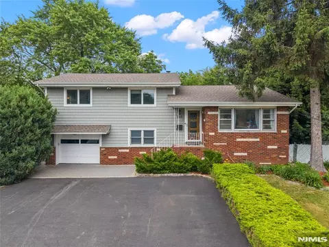 760 Grove St, Clifton, NJ 07013