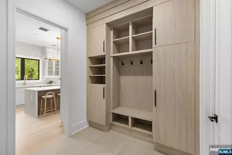 Entry Way - 155 Truman Ter, Paramus, NJ 07652 photo 3 of 3