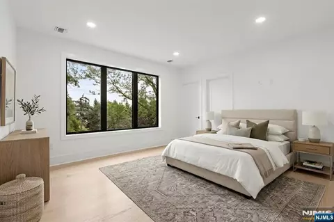 Bedroom - 155 Truman Ter, Paramus, NJ 07652 photo 3 of 5