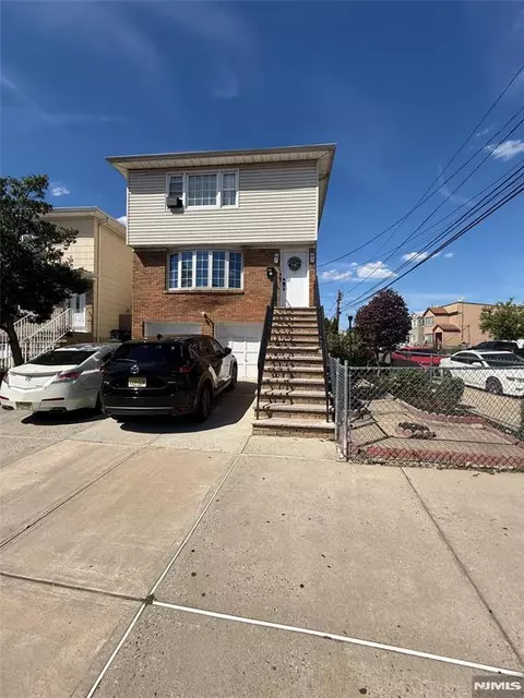89 Bergen Ave, Kearny, NJ 07032
