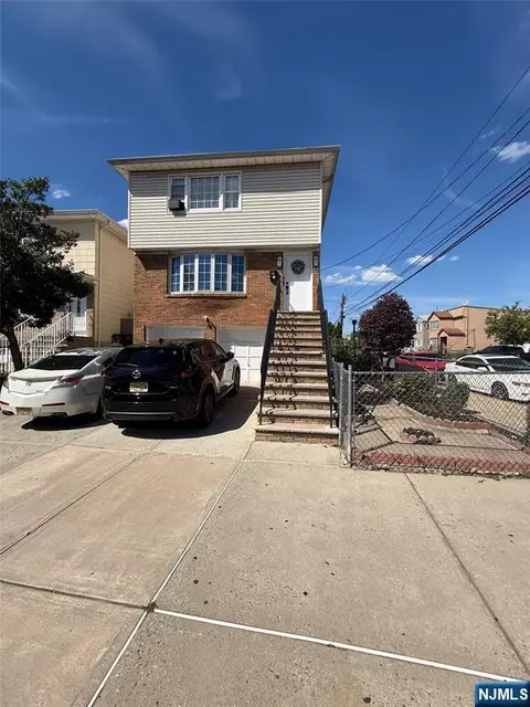 89 Bergen Ave, Kearny, NJ 07032