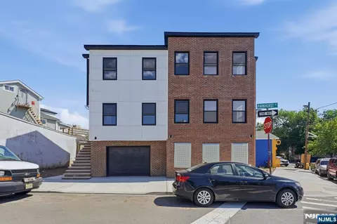36 Parkhurst St, Newark, NJ 07114