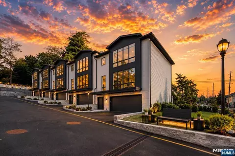 401 A Grand Ave #A, Leonia, NJ 07605