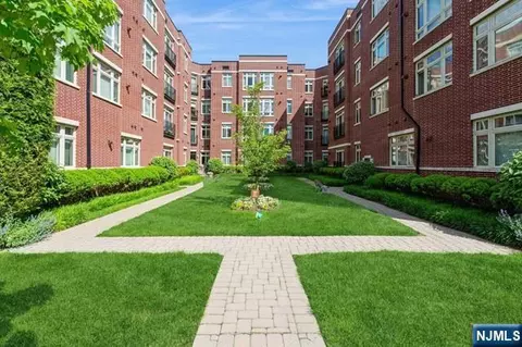 2224 Riverview Ave, Englewood, NJ 07631