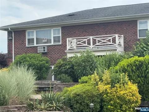 100 Bergen Blvd #26, Fairview, NJ 07022