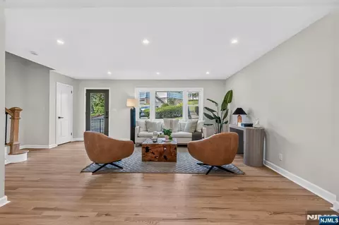 340 Northwood Way, Palisades Park, NJ 07650
