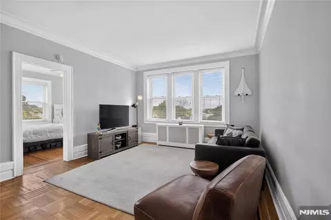 16 Forest St #302, Montclair, NJ 07042