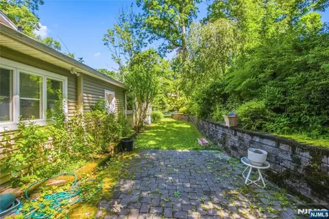 Exterior - 139 Mohawk Trl, Wayne, NJ 07470 photo 4 of 7