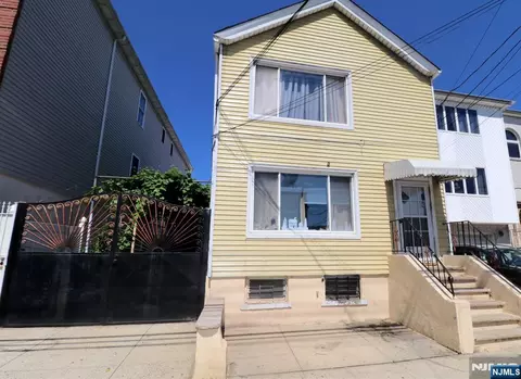 119 Pacific St, Newark, NJ 07105