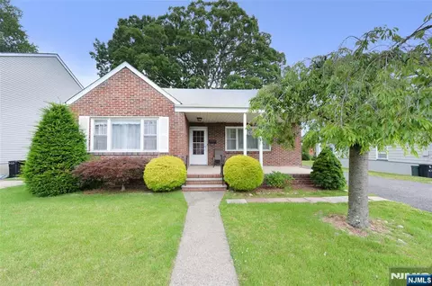 3-21 27th St, Fair Lawn, NJ 07410