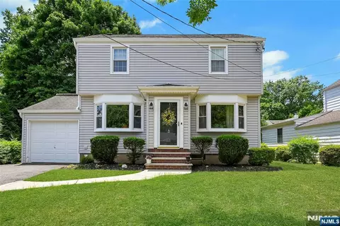63 Surrey Ln, River Edge, NJ 07661